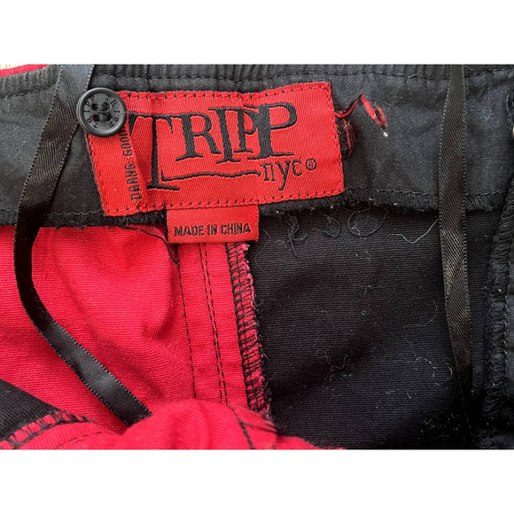 Black and Red Lace Trimmed Women's Top - Picture 6 of 7